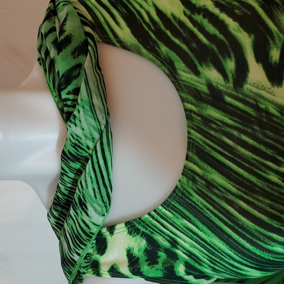 Wild! Green animal print maxi dress - Picture 6 of 7